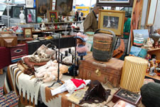 AlamedaPointAntiquesFaire M-060