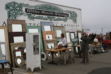 AlamedaPointAntiquesFaire S-068